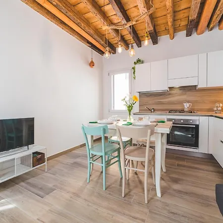 Casetta Stretta Bersaglio アパート *